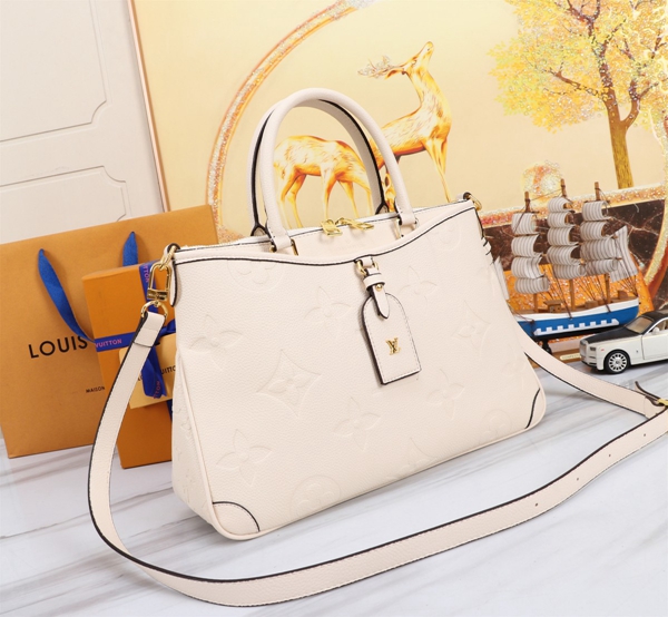 ルイヴィトンバッグ背面デザイン